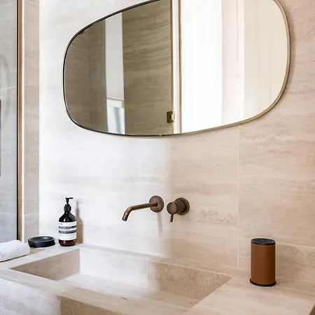Highstay - Luxury Serviced - Louvre Apartment *