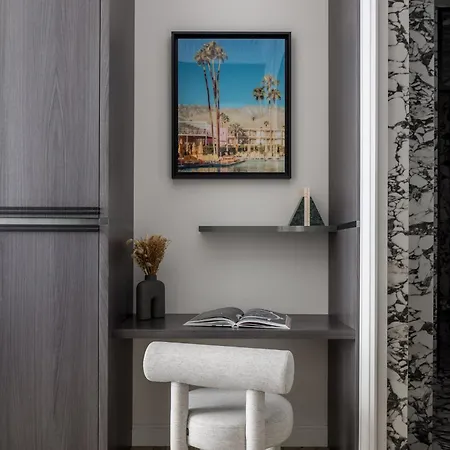Highstay - Luxury Serviced - Louvre Apartment *