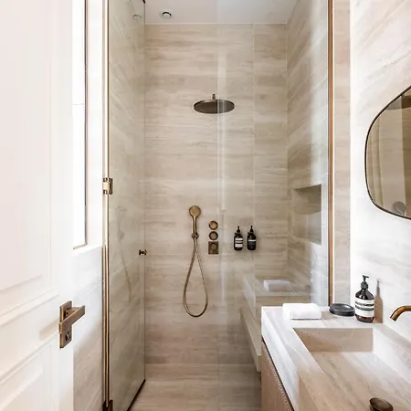 Highstay - Luxury Serviced - Louvre Apartment