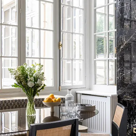 Highstay - Luxury Serviced - Louvre Apartment Paris