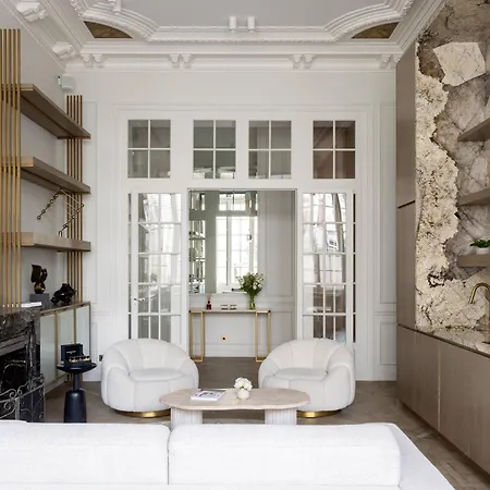 Highstay - Luxury Serviced - Louvre Apartment