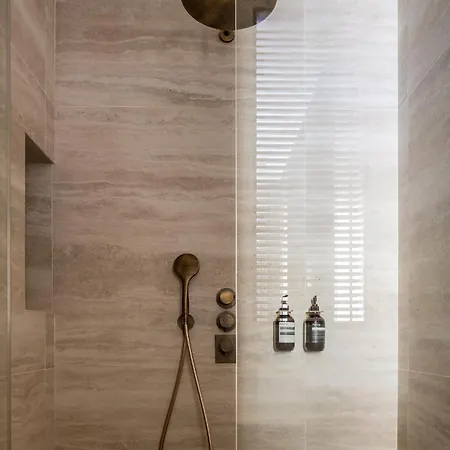 Highstay - Luxury Serviced - Louvre Apartment *