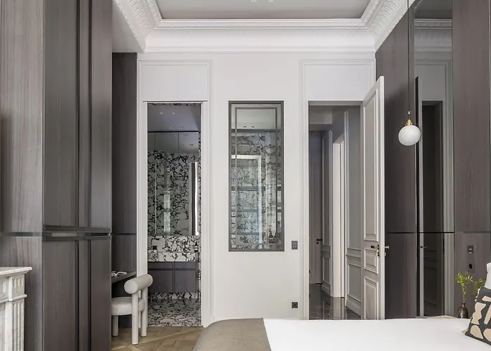 Highstay - Luxury Serviced - Louvre Apartment