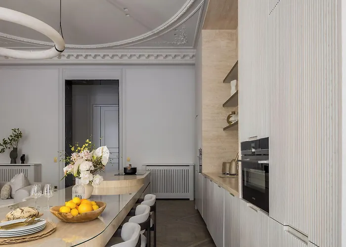 Highstay - Luxury Serviced - Louvre Apartment Paris